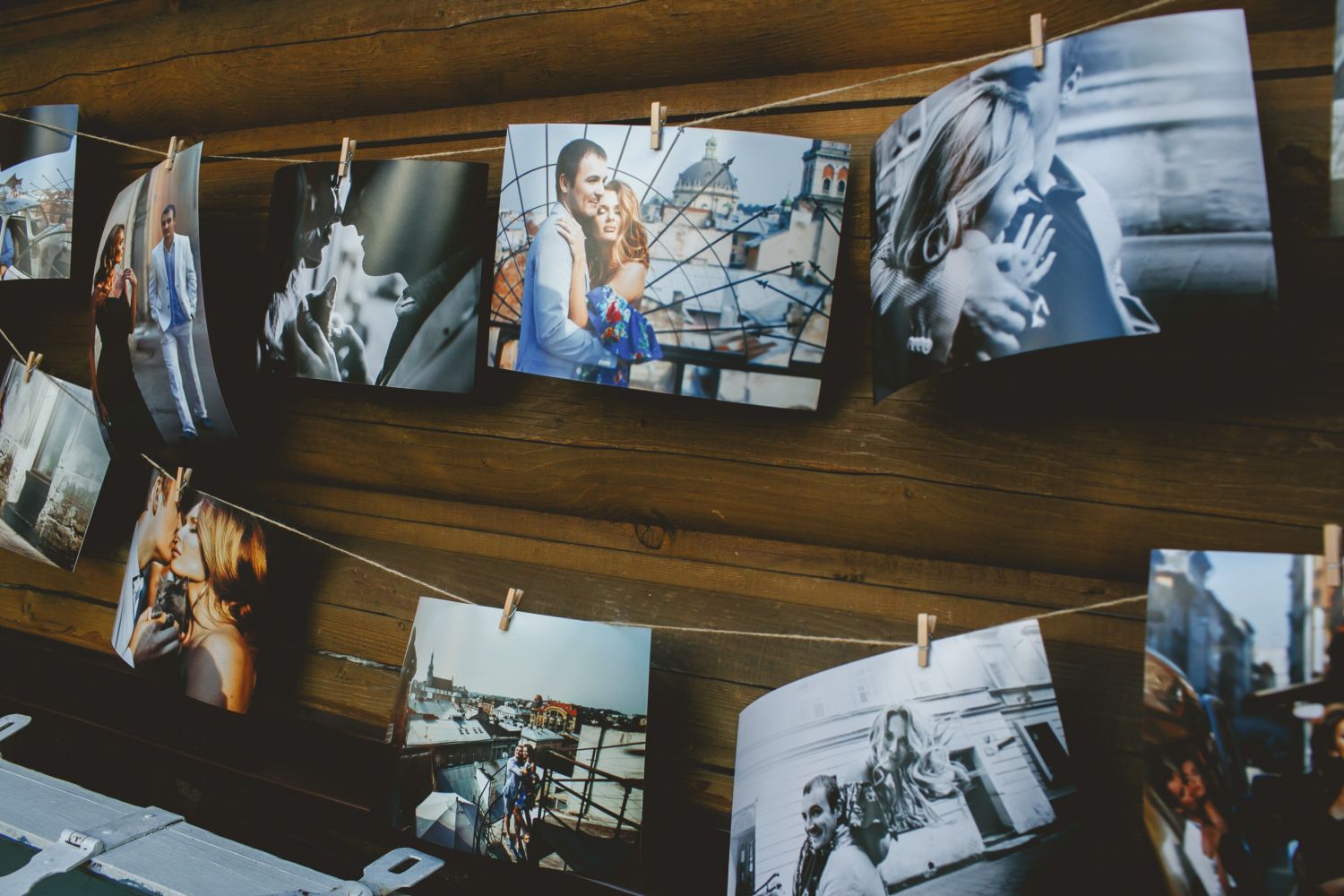 Fotos An Wand Kleben Ohne Rückstände Fotos ohne Rahmen an die Wand kleben – GAEKKO Bildaufhänger - Bilder